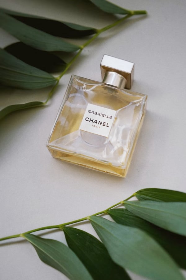 A picture of a perfume bottle